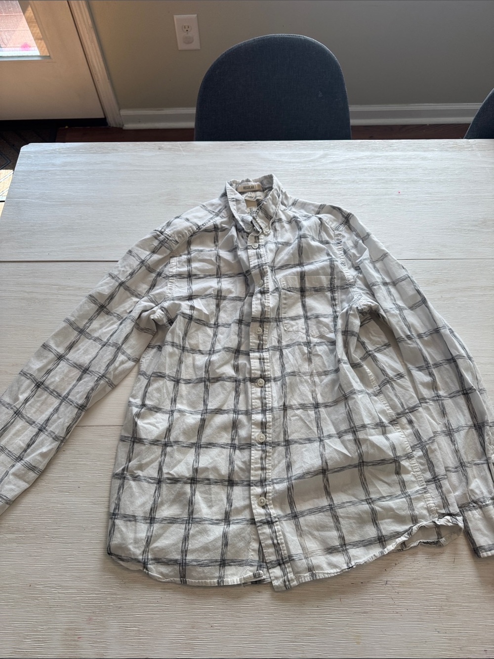 Lightweight White & Gray Plaid Button-Up Shirt